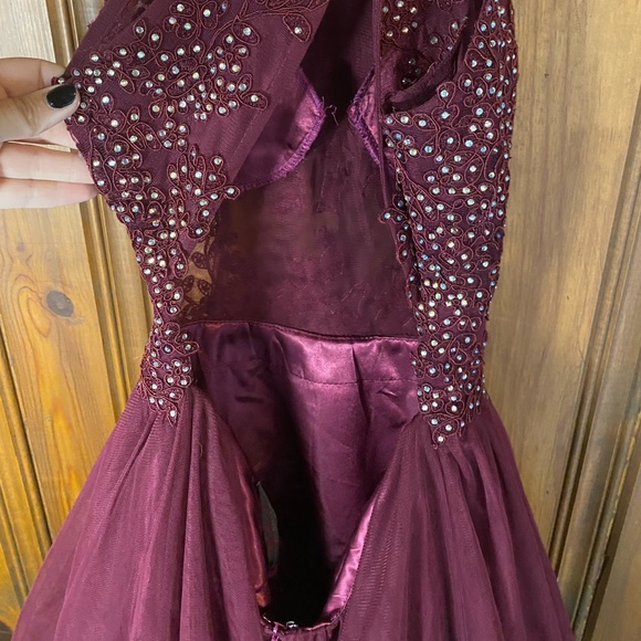 Formal Dress Size Small 7 Halter Beaded Pink Purple Short Length Open Back Prom - Picture 6 of 9